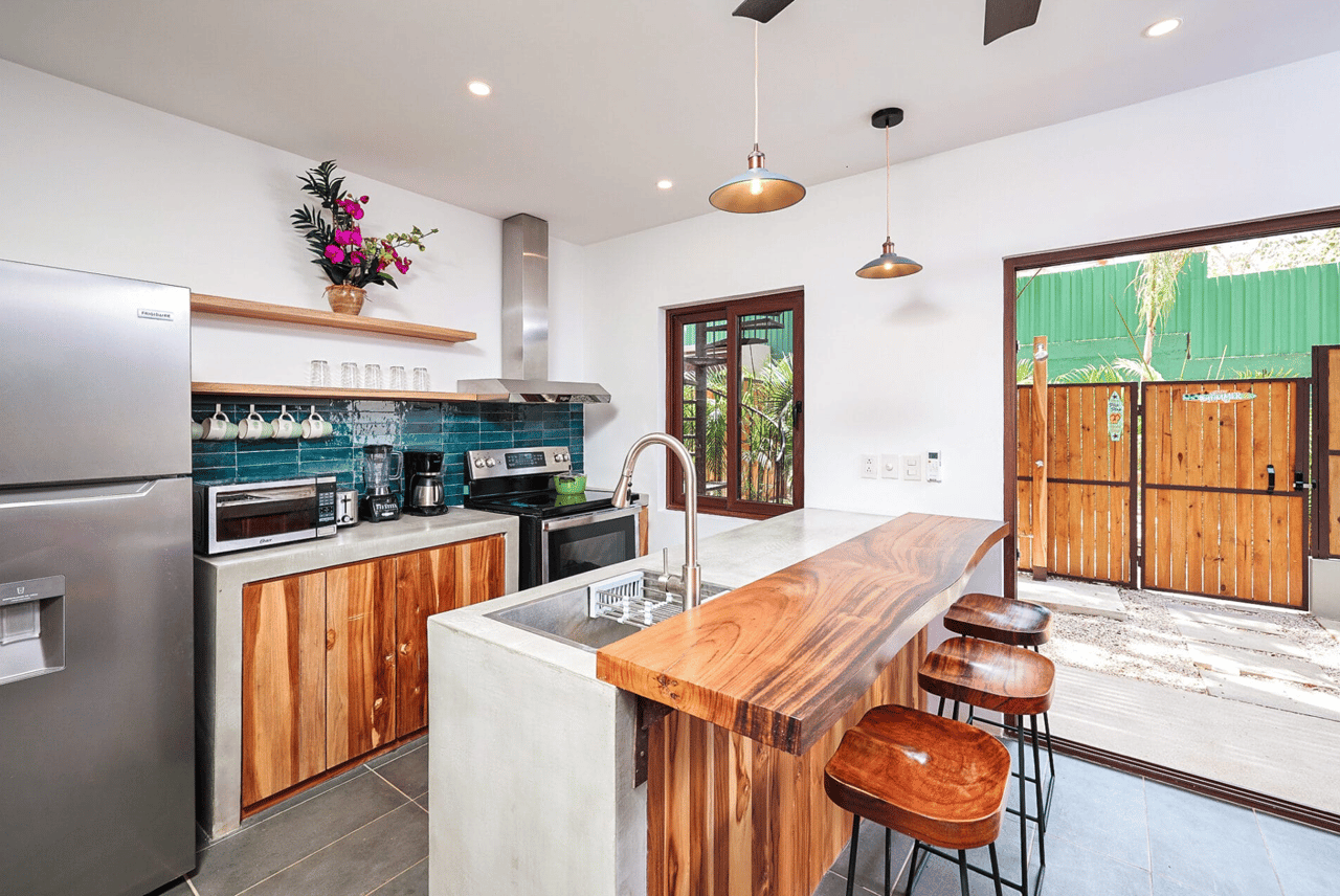 Green Turtle Townhomes - Tamarindo Investment Complex