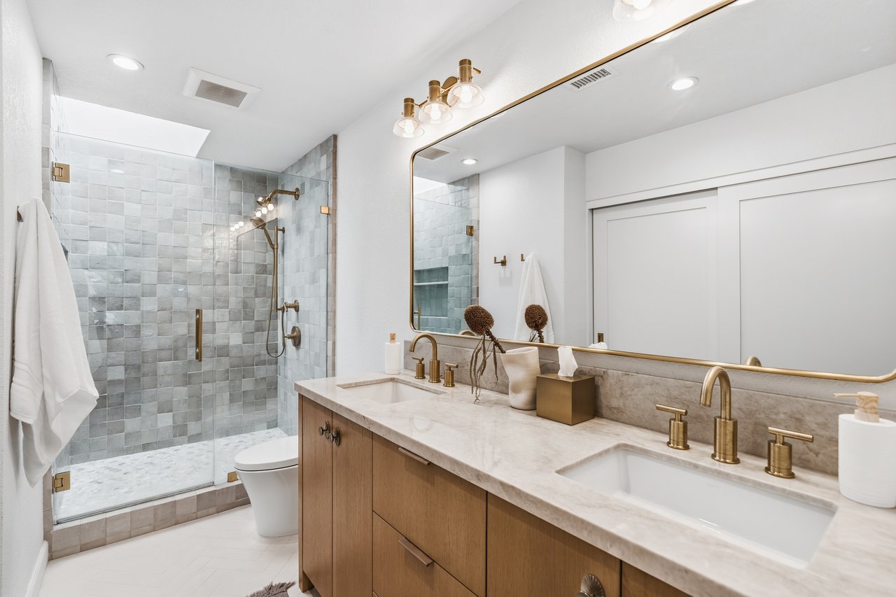 Fully Remodeled Single-Level in Encinitas