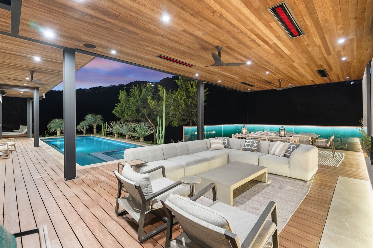 West Lake Hills Modern Sanctuary