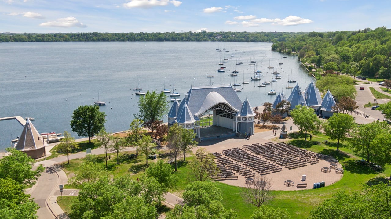 Beautiful Home Just One Block to Lake Harriet