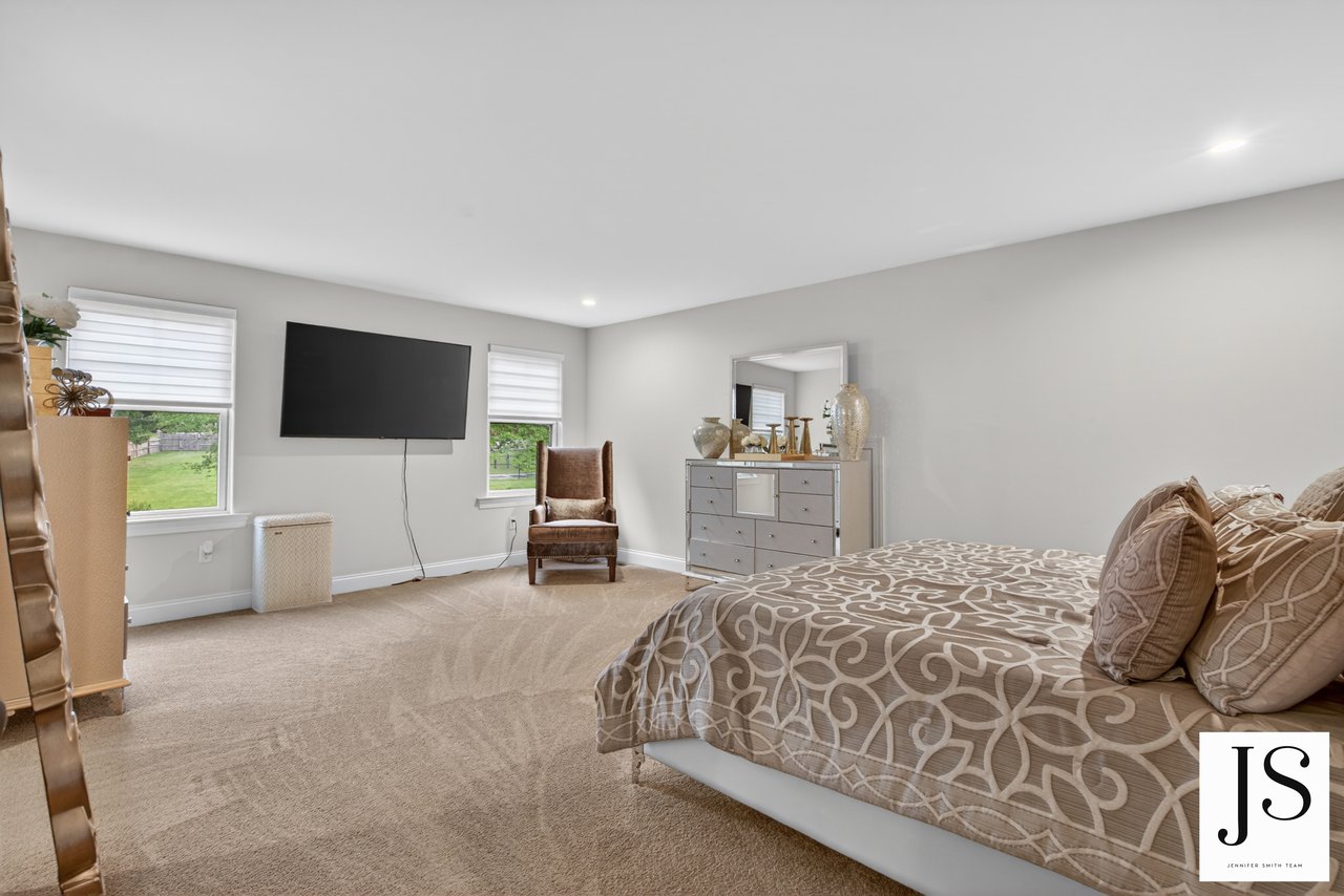 7 Overfield Ln, Glen Mills, PA 19342