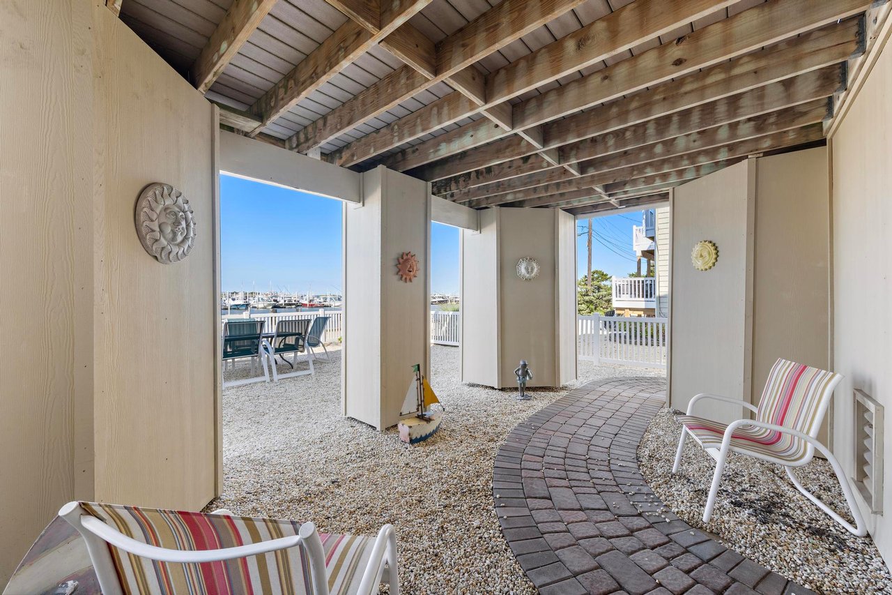 401 Pearl Street (West Unit), Beach Haven