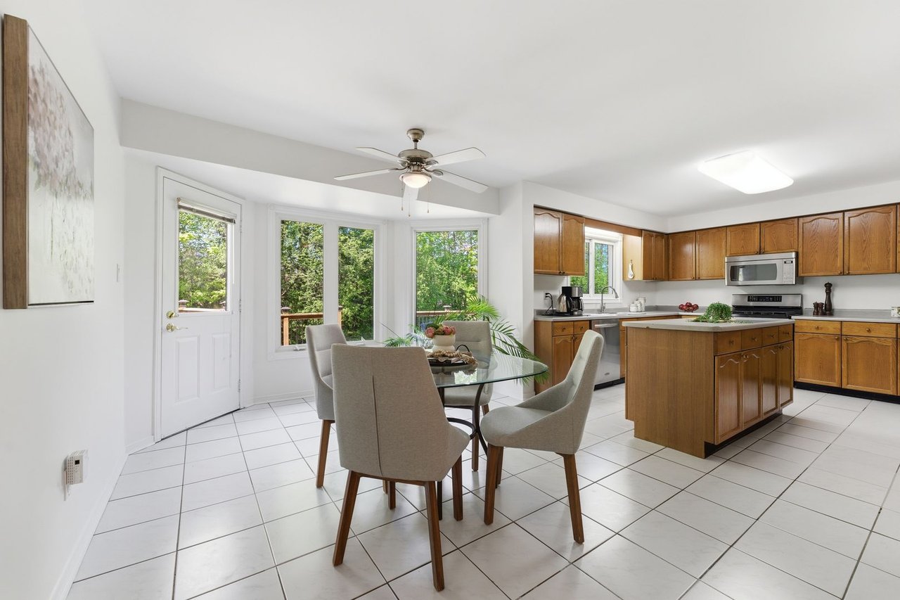 5211 Micmac Cres