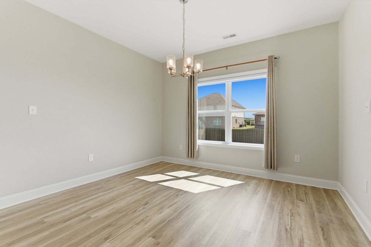 Fenced Corner Lot Retreat in New Market