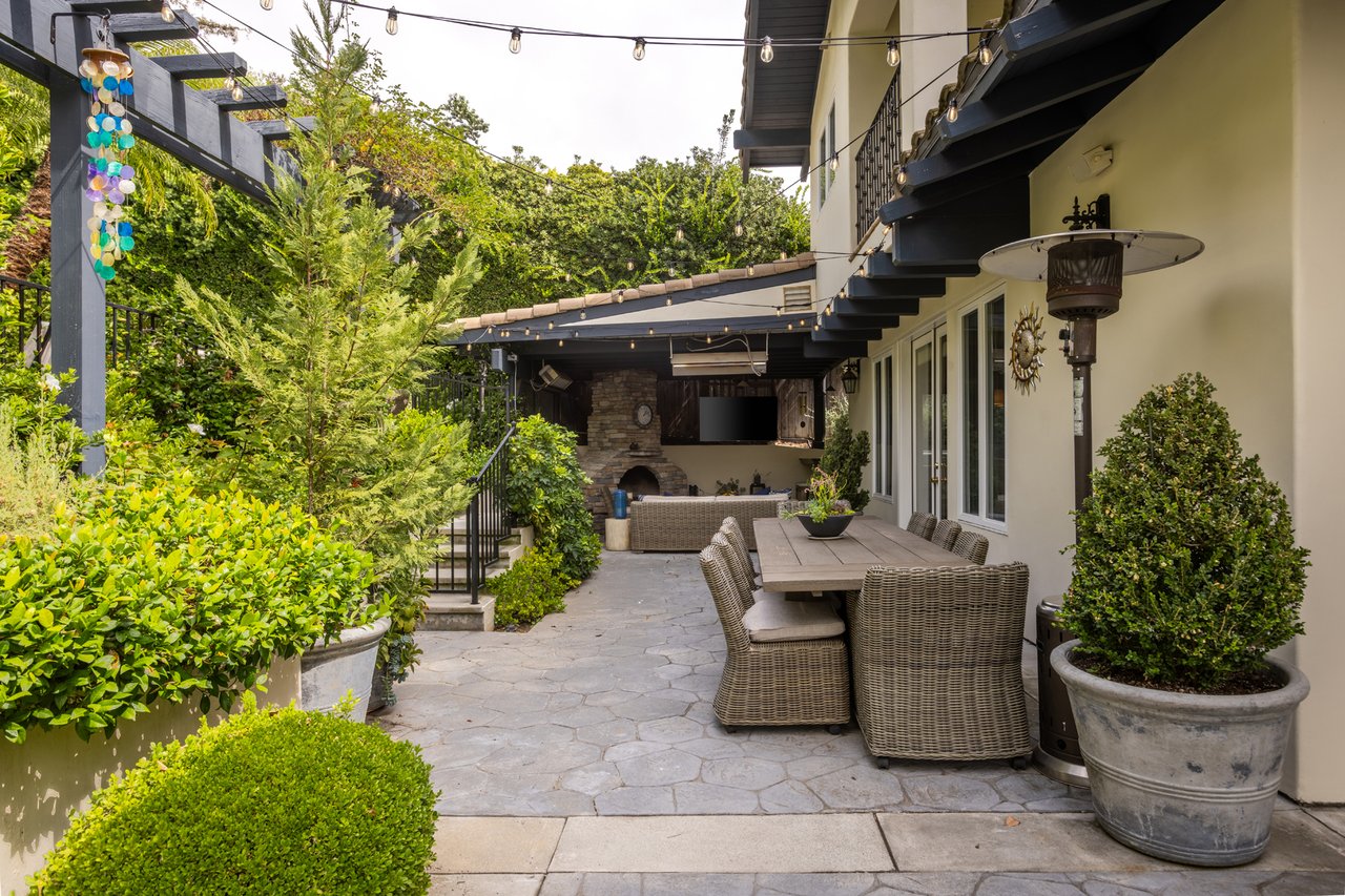 1935 Lyans Dr, La Cañada Flintridge