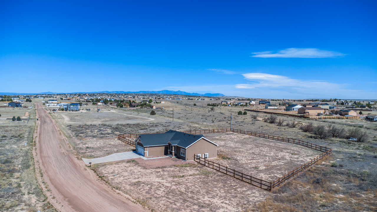 667 E Vermillion Dr