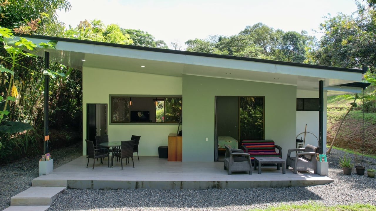 Charming Playa Hermosa Retreat – Your Tropical Paradise Awaits!