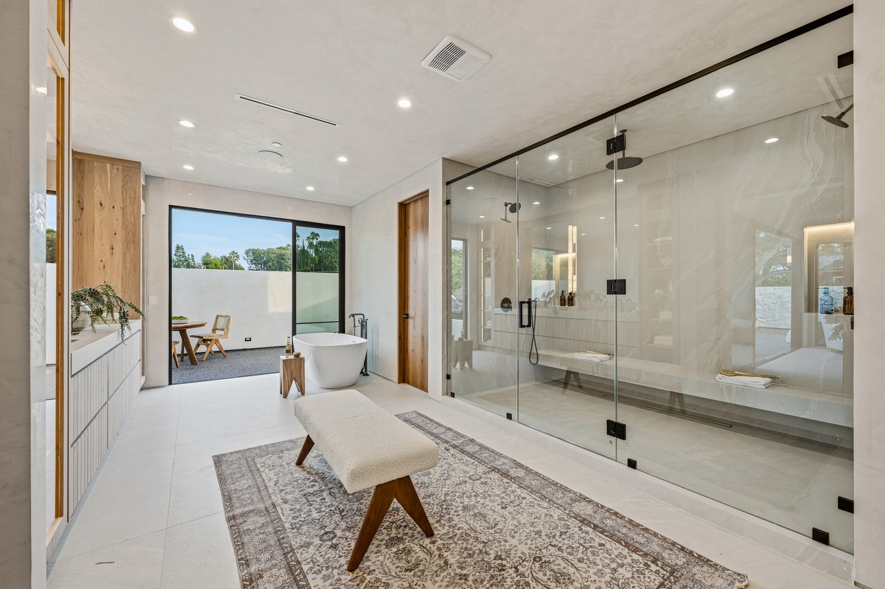 4816 Oak Park Avenue