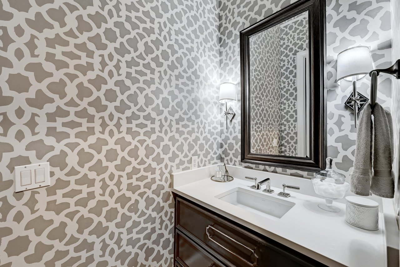 2100 Rue De St. Germaine