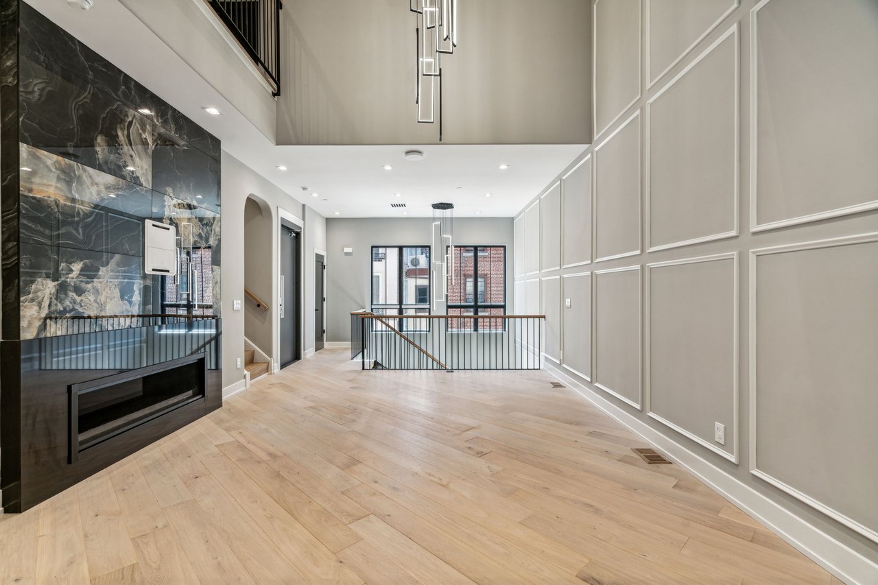 342 S Hicks St, Philadelphia, PA 19102