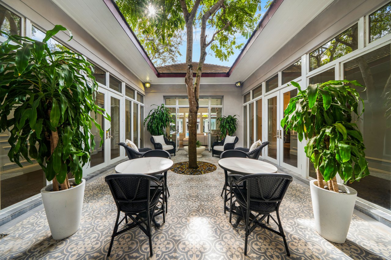 4100 Kiaora Street, Miami, FL 33133