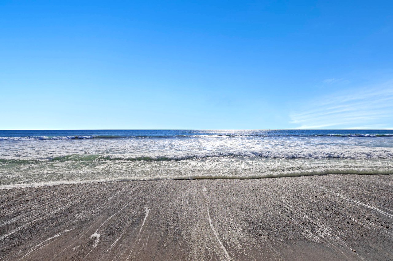 1880 N El Camino Real 38