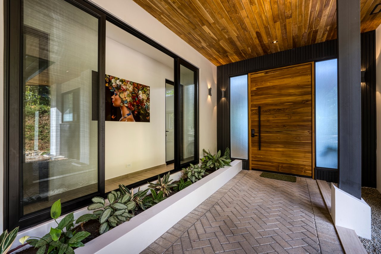 New Ocean View Luxury Home Bordering Forest Reserve
