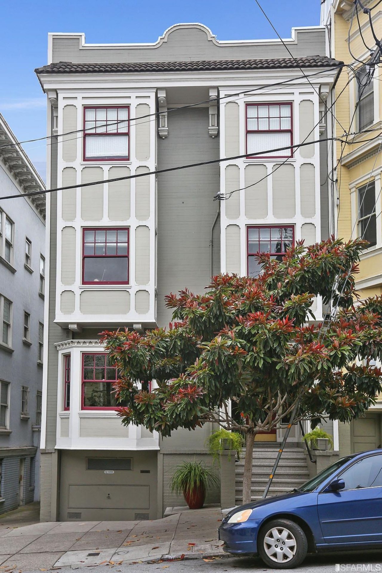 241 Ashbury St #1