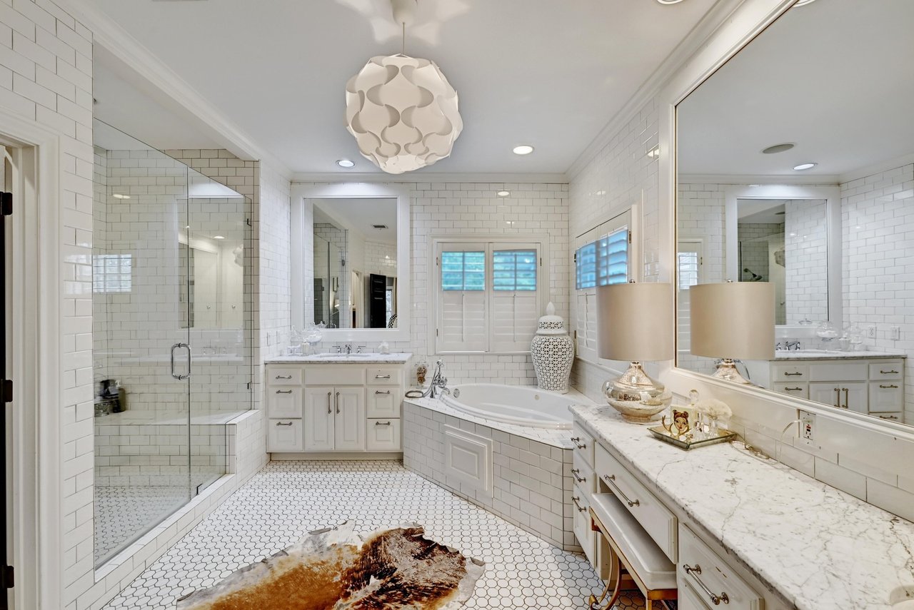 2100 Rue De St. Germaine