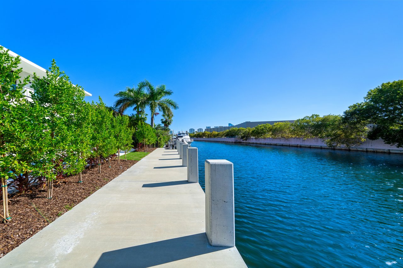 2950 NE 164th Street