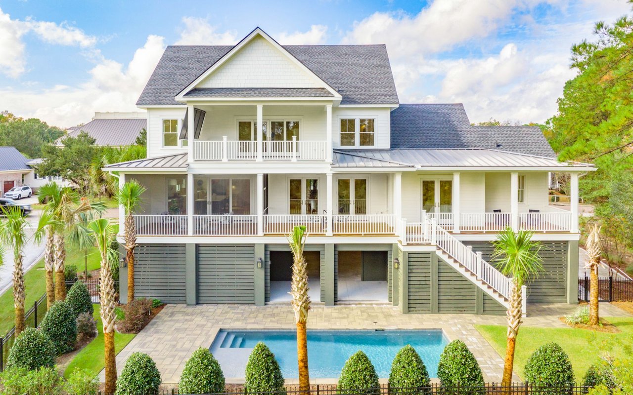For Sale – Homes with a Pool