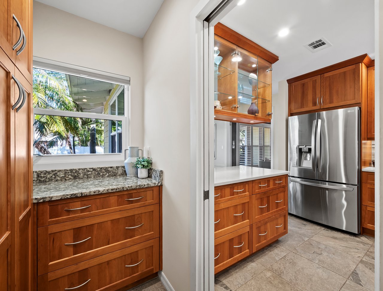 1930 ALTA VISTA ST