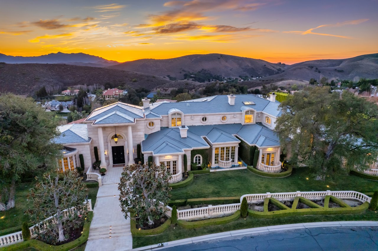 996 Vista Ridge Lane