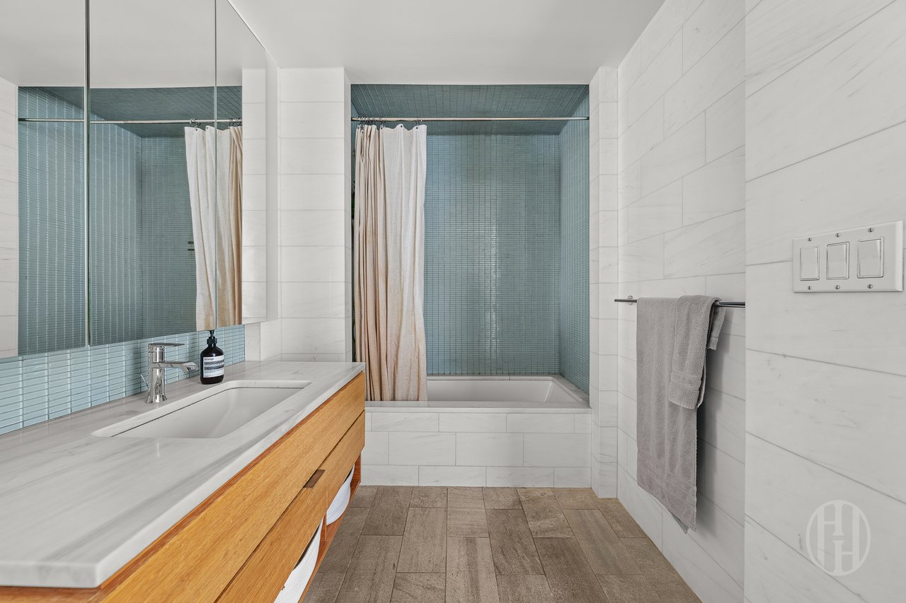 303 E 33rd Street 2-L