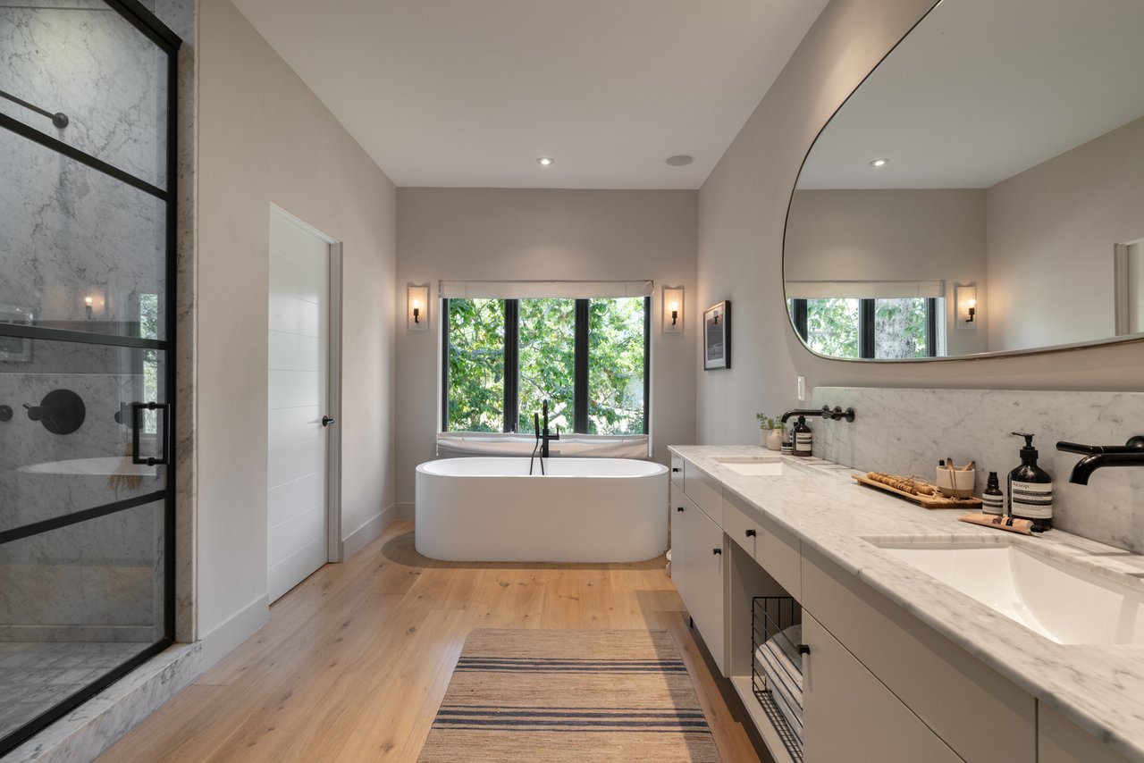 226 S Rimpau Blvd, Hancock Park