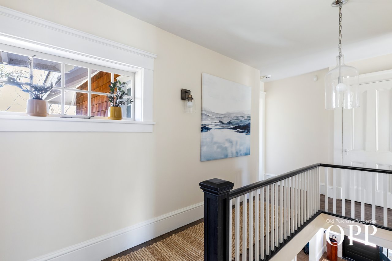 A MOVE-IN READY BELLPORT ORIGINAL