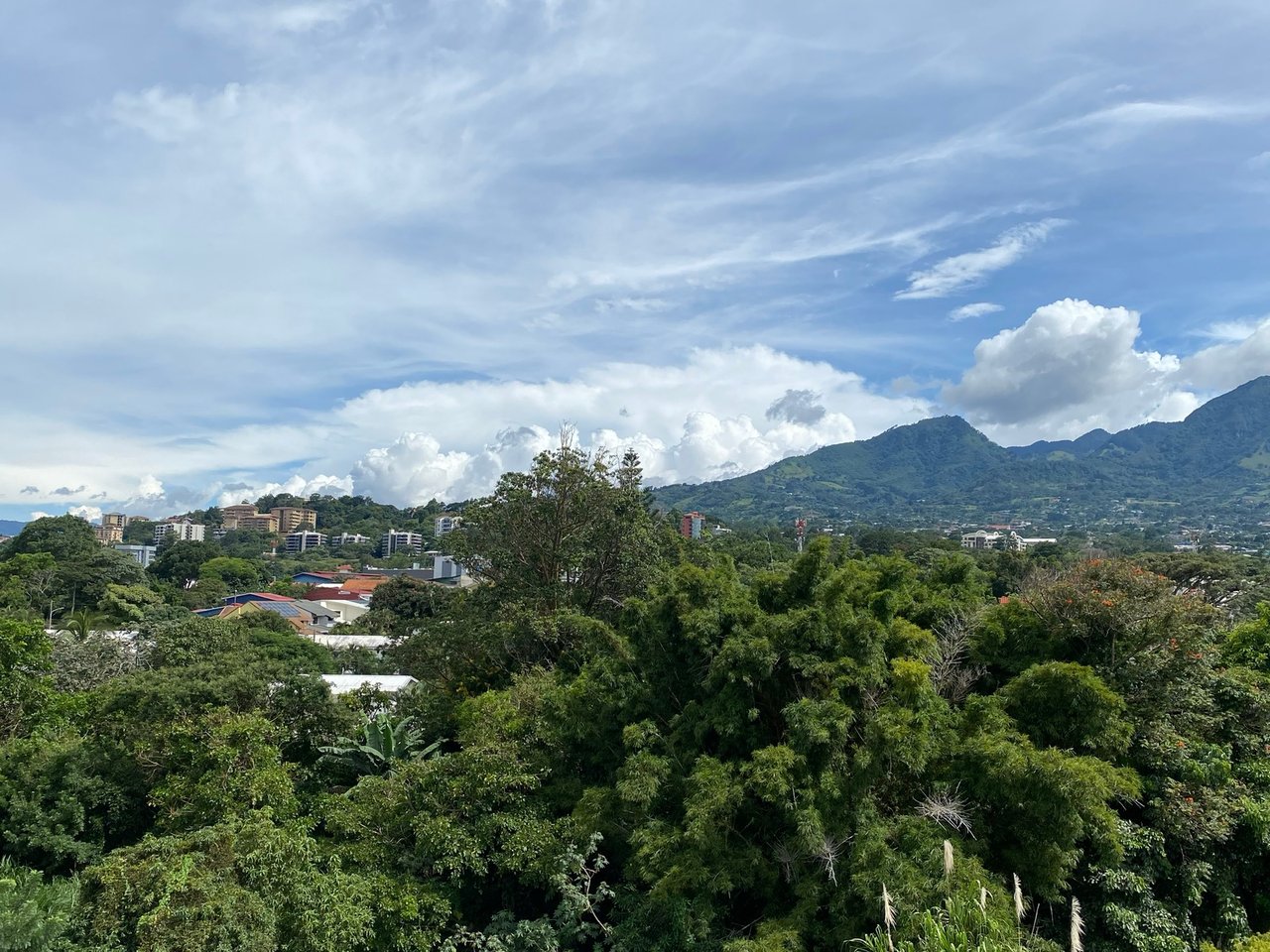 Panoramic Rooftop View Penthouse, Escazu, San Jose