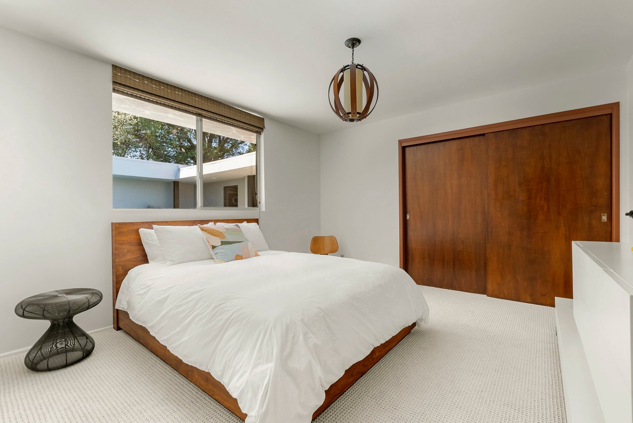 14513 Mulholland Dr, Bel Air