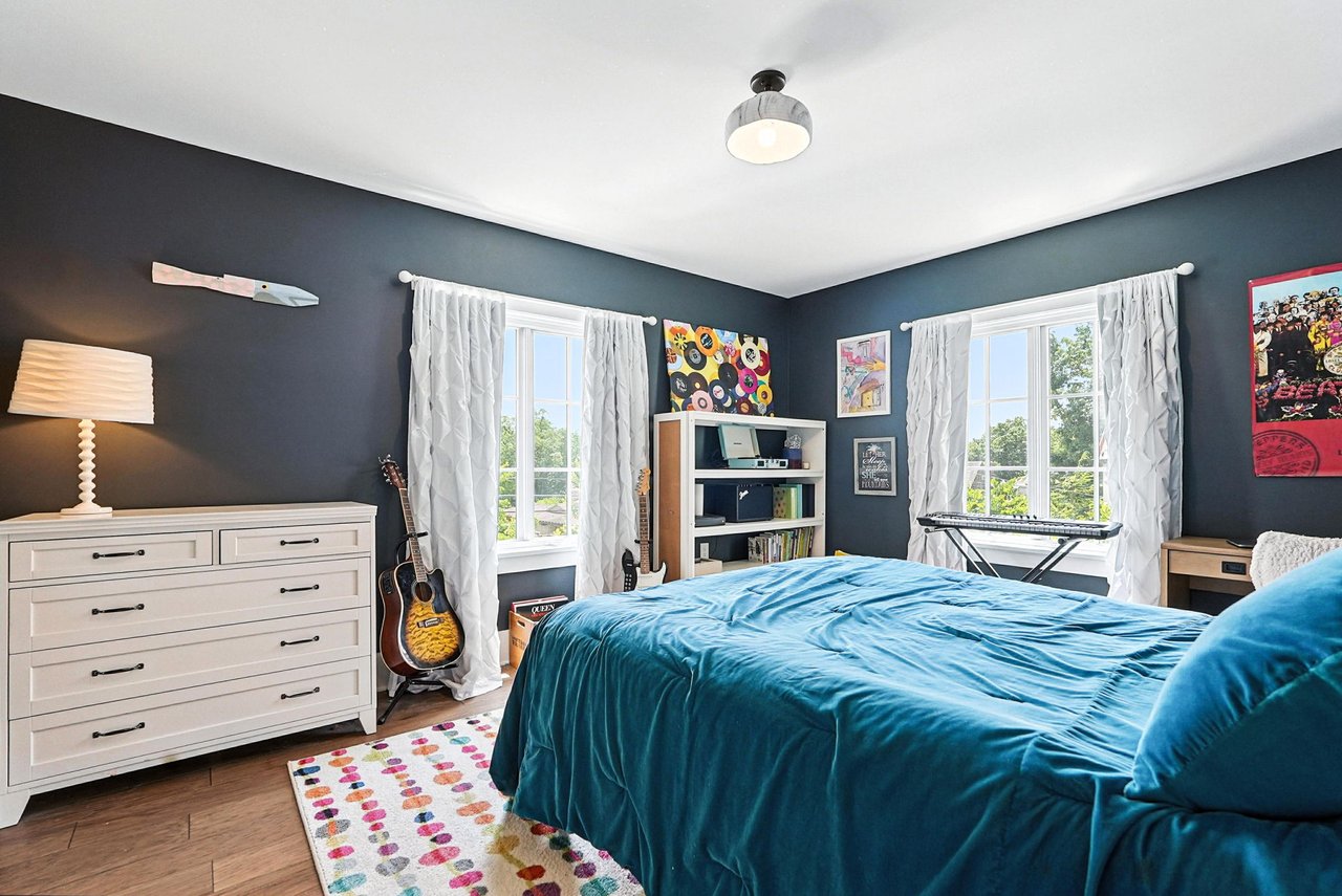86 Standish Blvd