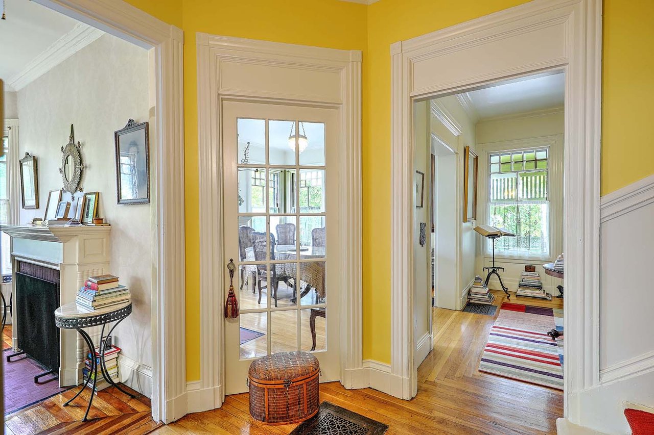 26 Diman Place