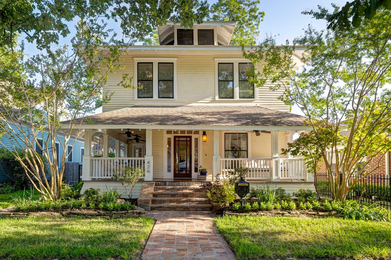 426 Woodland St