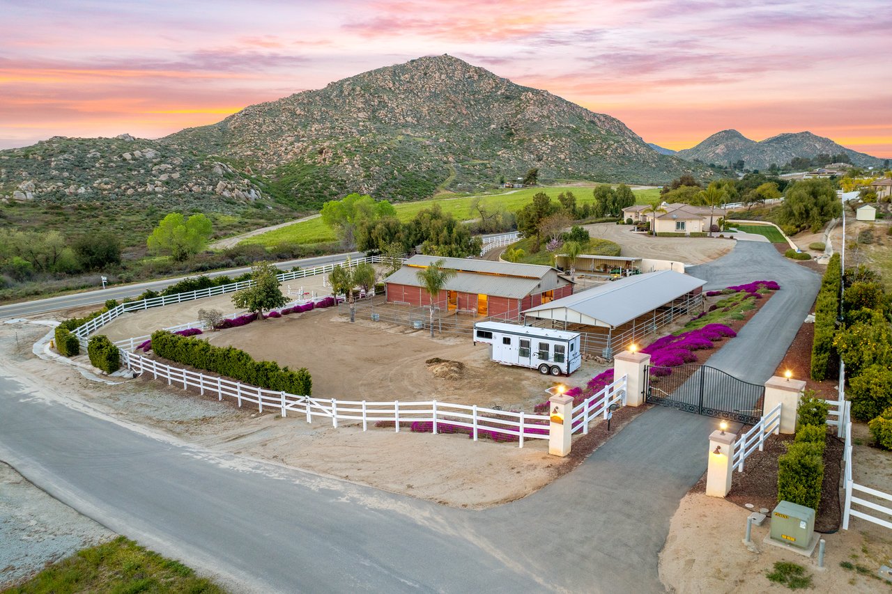 39099 Calle Jojoba