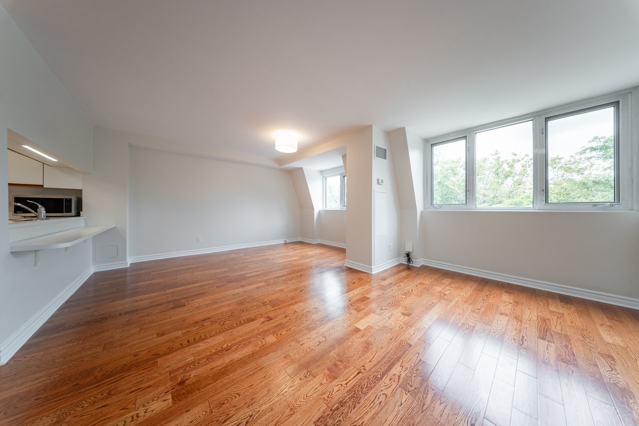 Leaside Living Simplified