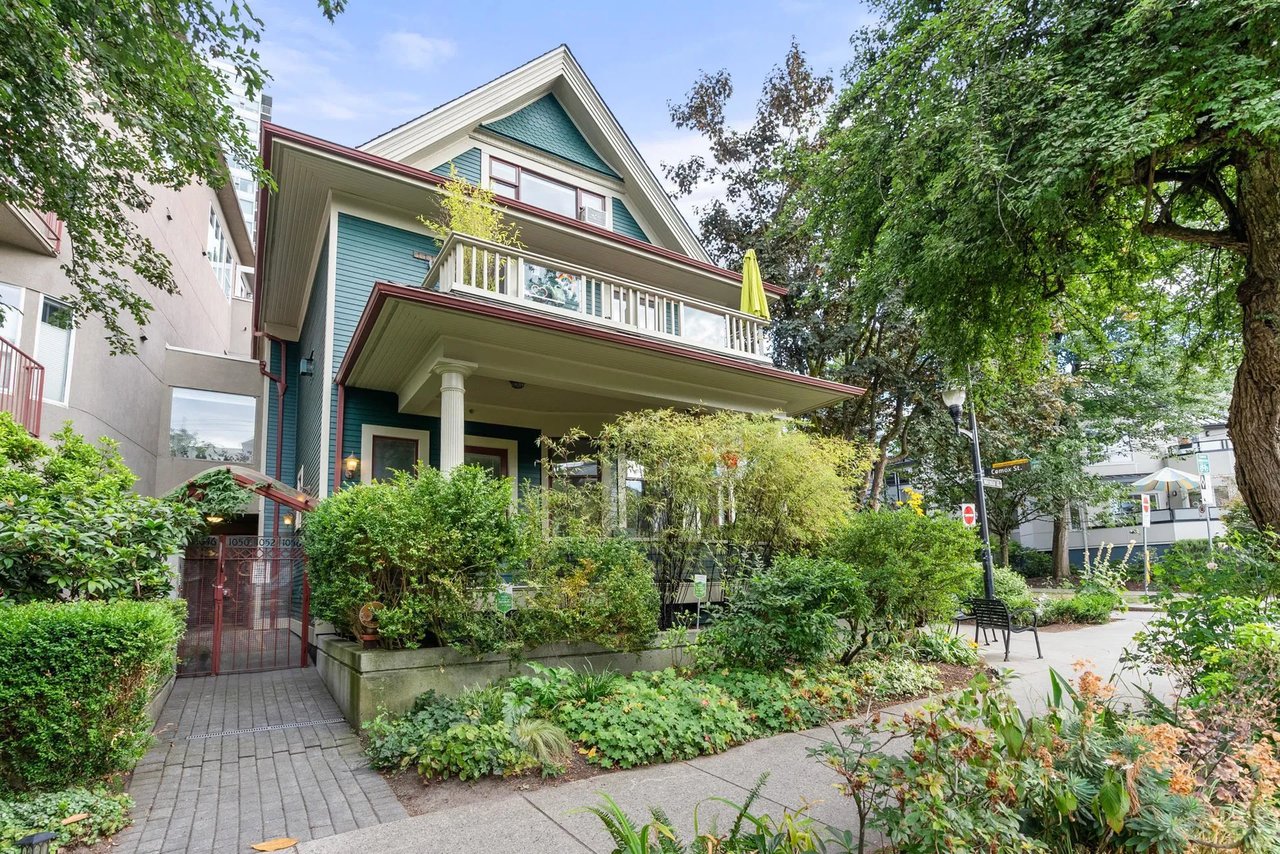 1050 Nicola St #203