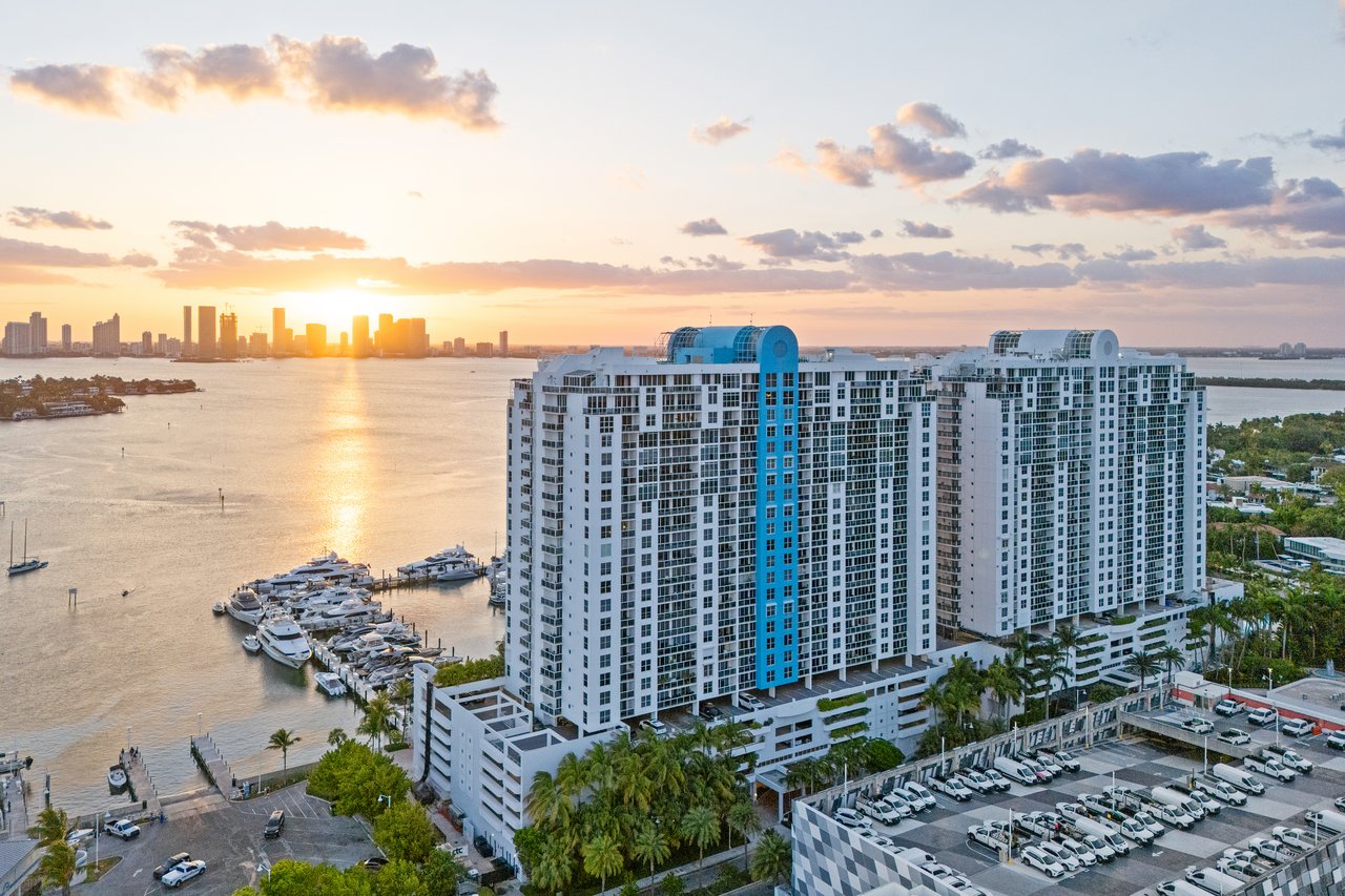 1800 Sunset Harbour 1202/04