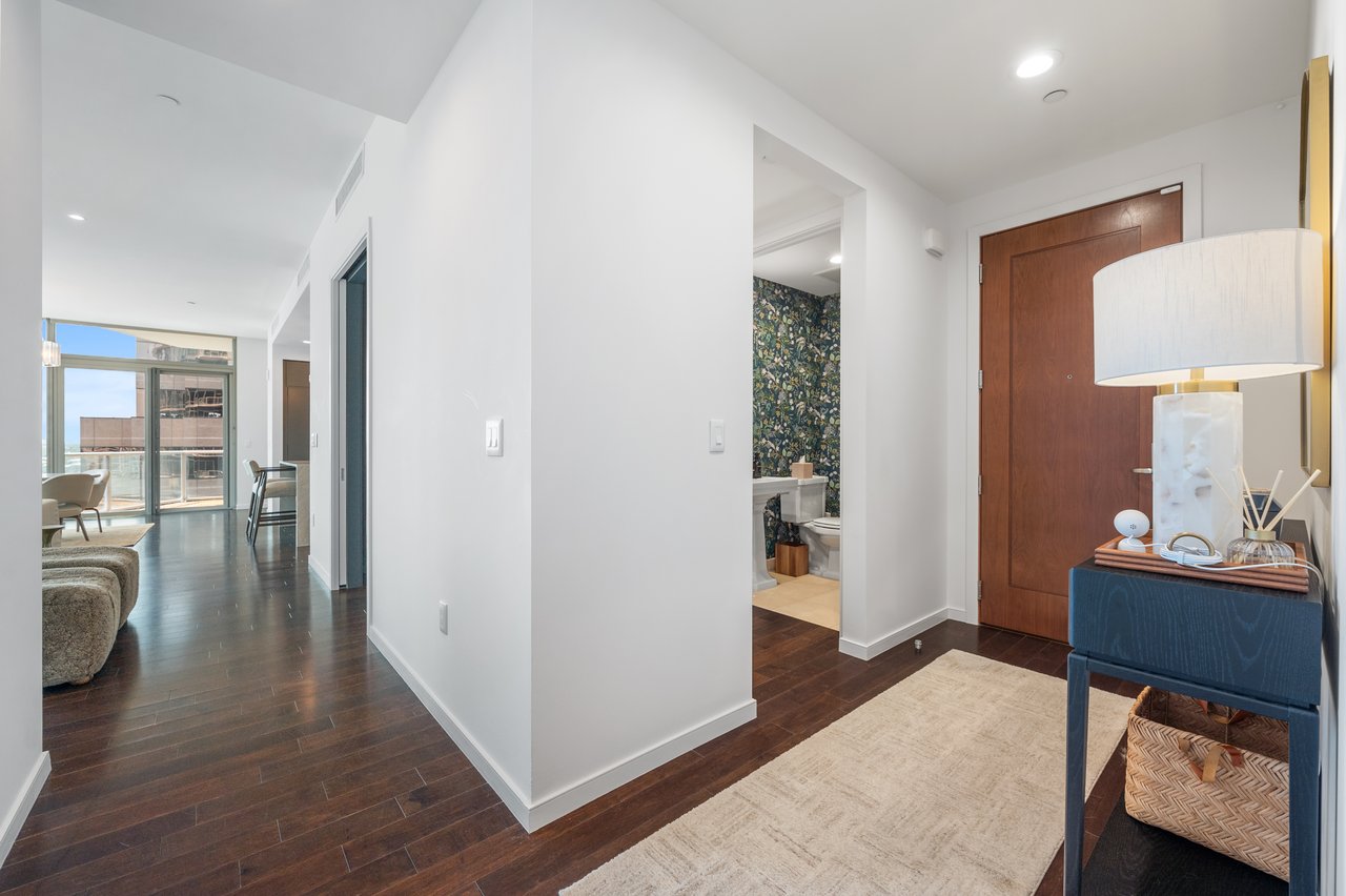 200 Congress Avenue #19F