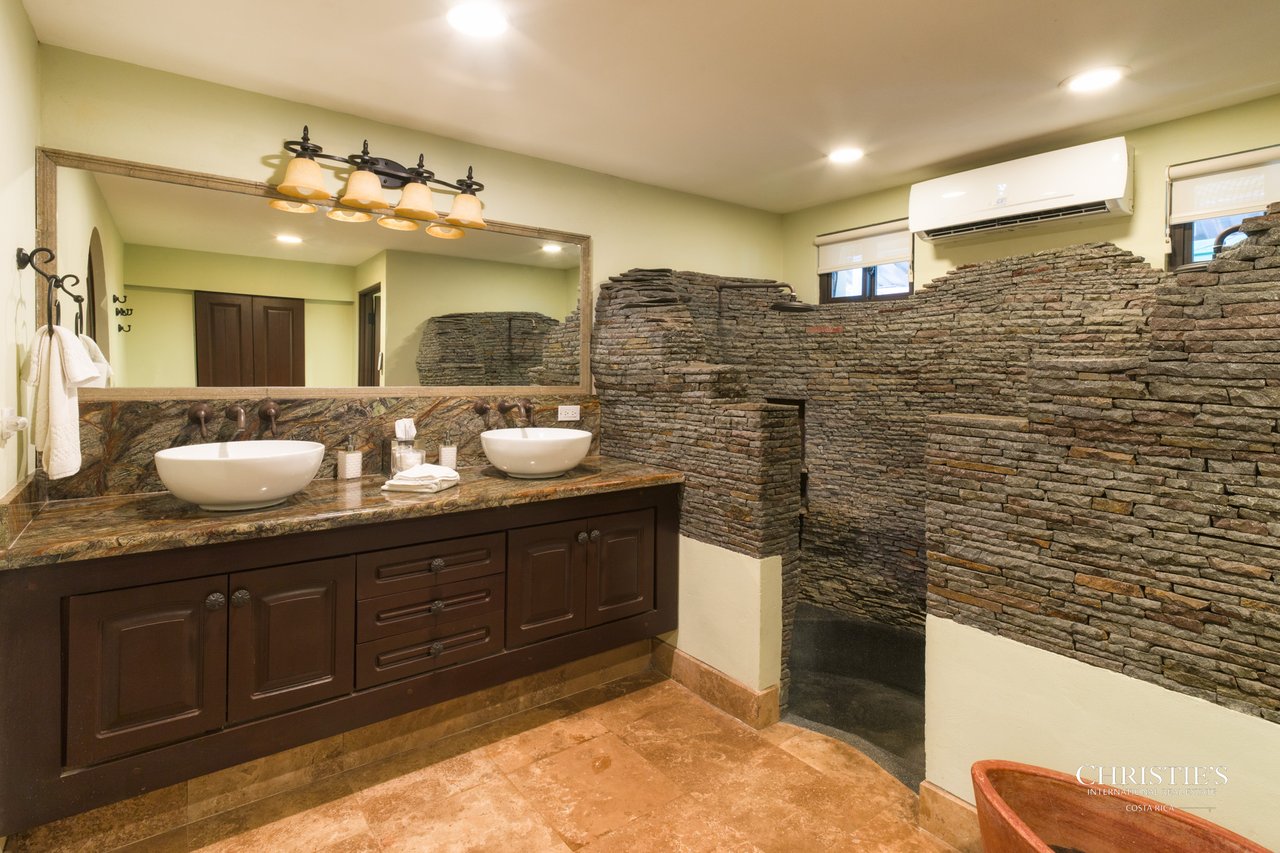 Casa Playa Bonita | Beachfront Luxury Estate in Playa Flamingo