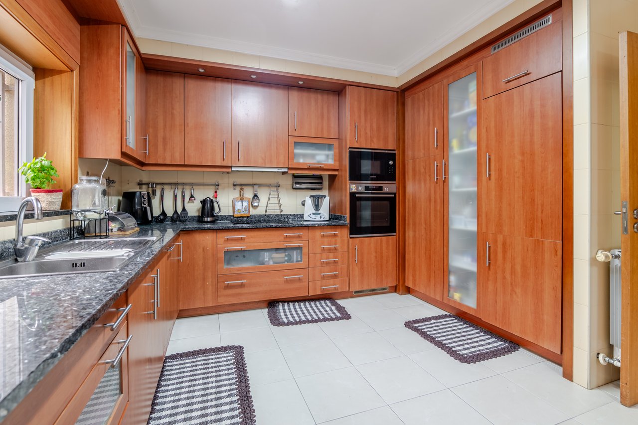 Four-bedroom Villa in Porto
