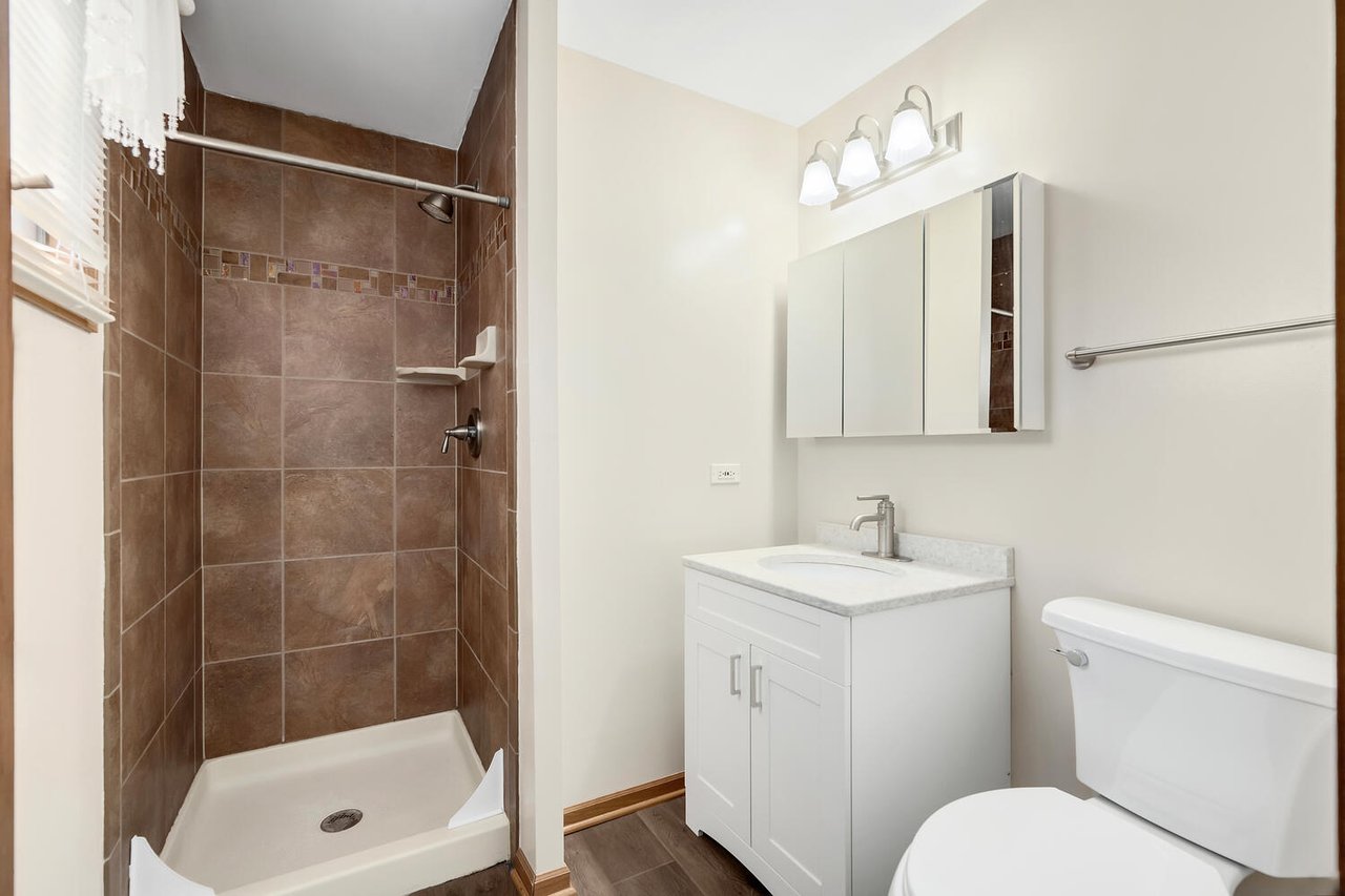 27W015 Manchester Rd, Winfield IL – Updated Home with Forest Preserve Views and 3-Car Garage