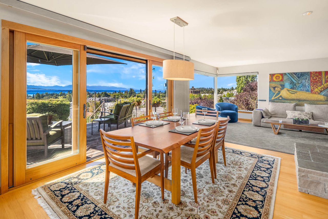 4105 SW Holly Street