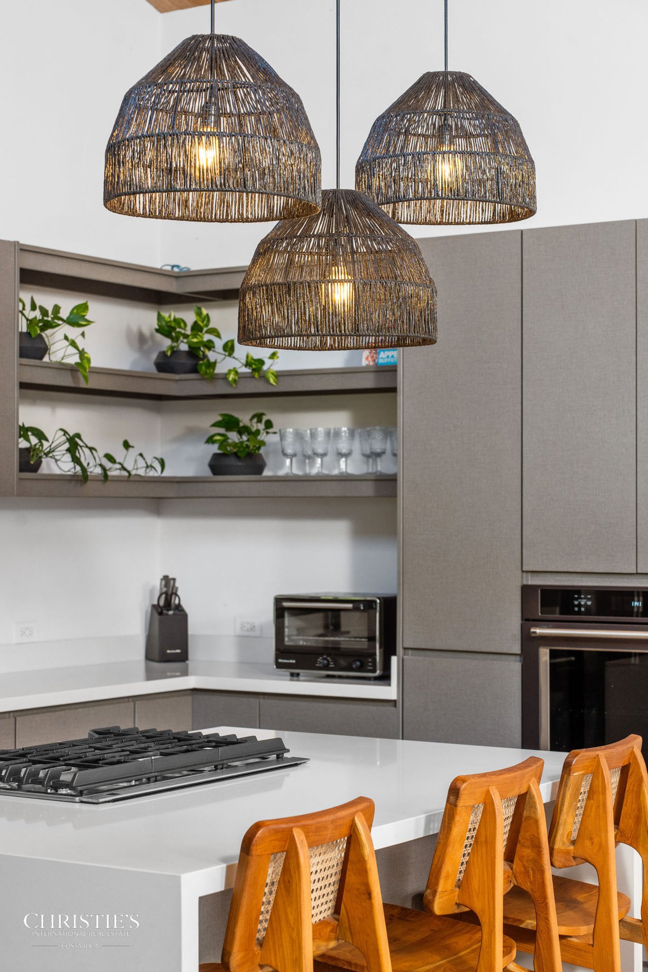 Casa Lola – Contemporary Beachside Oasis in Playa Grande