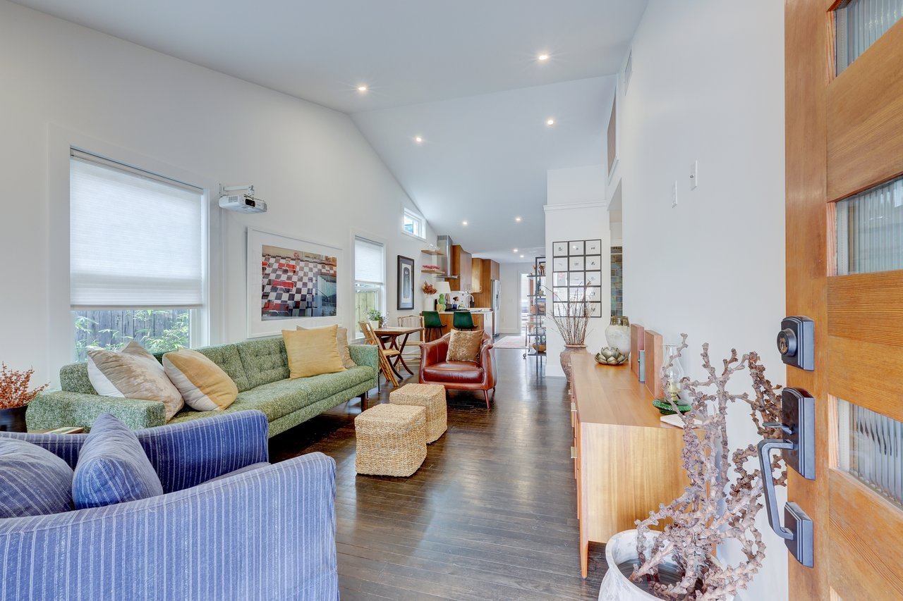 2306 Santa Maria St