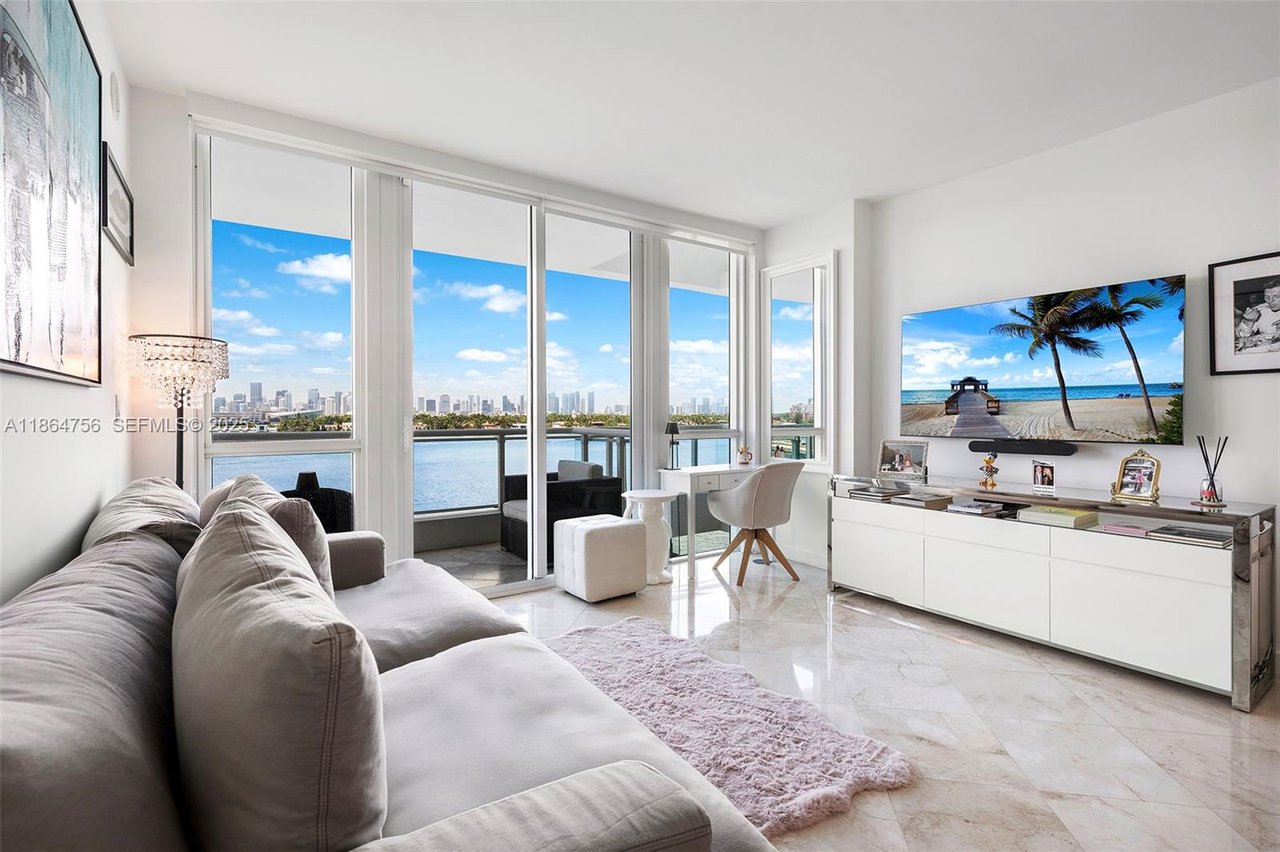 540 WEST AVE #712