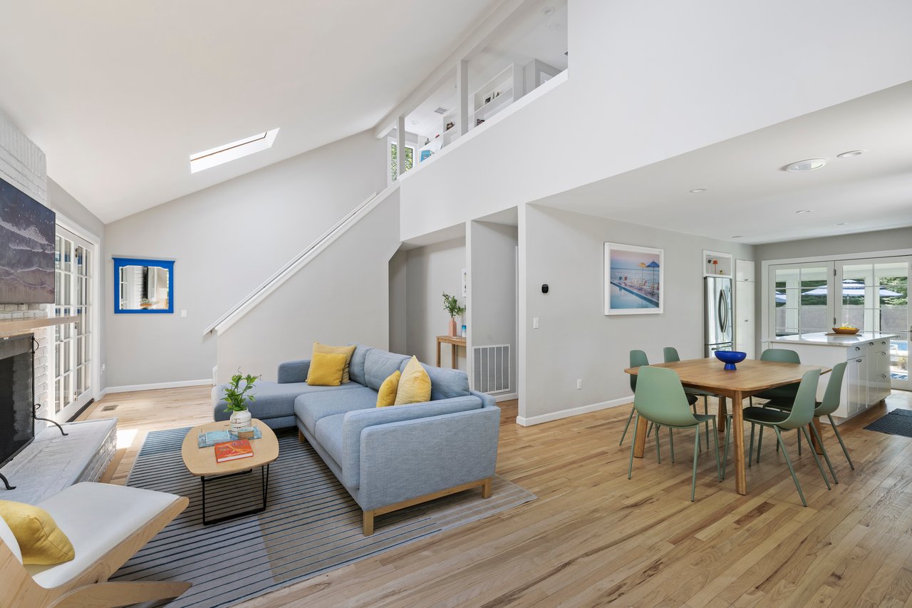 56 Underwood Drive, East Hampton (Clearwater Beach)