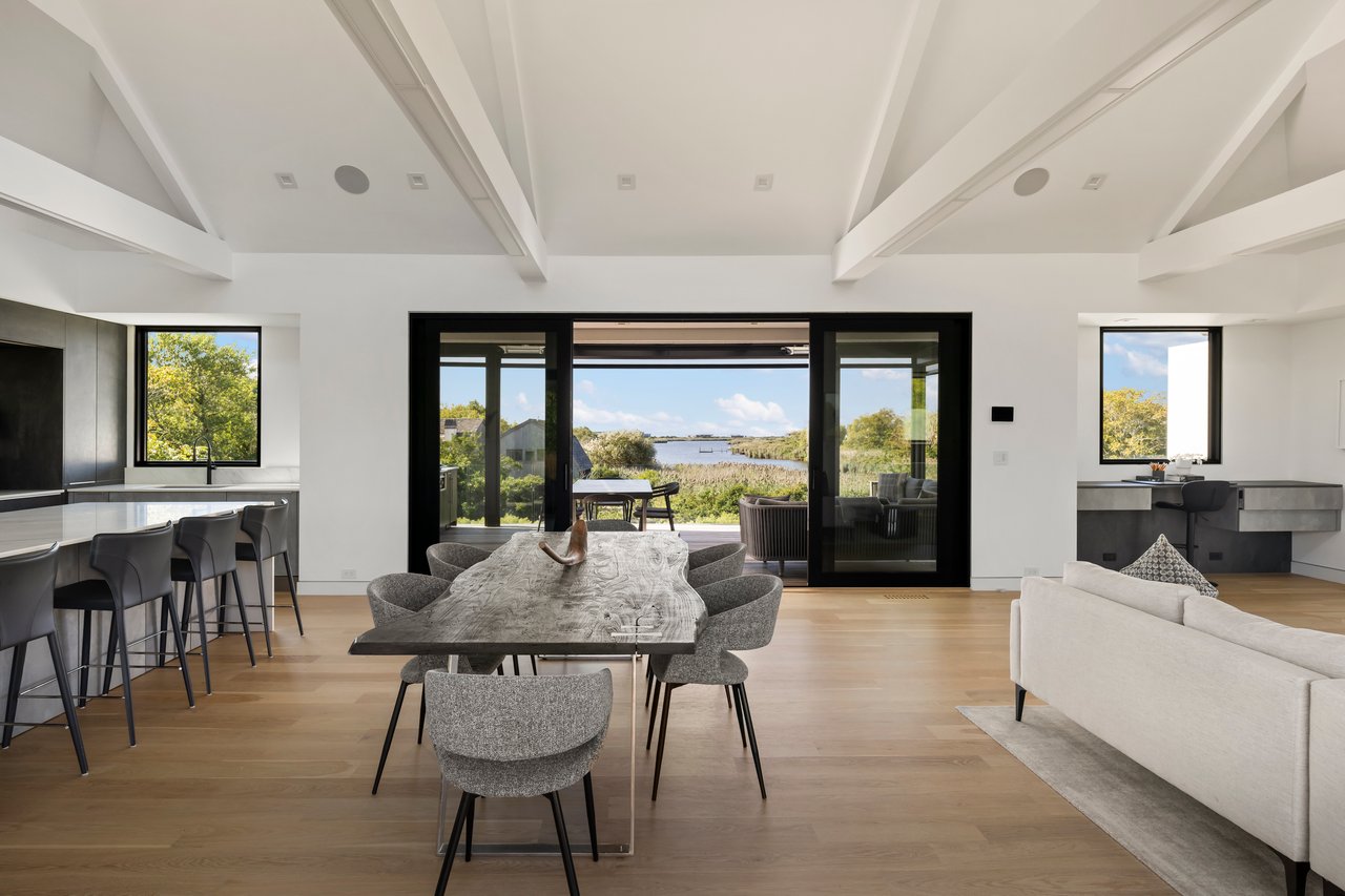 1076 Ocean Road, Bridgehampton