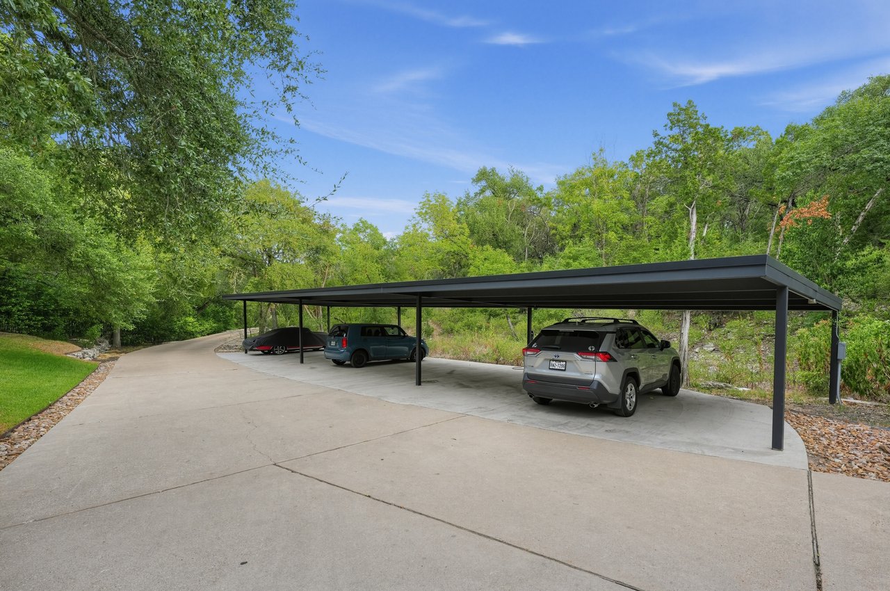 THE CANOPY 3.3 private acres in the heart of West Lake Hills.