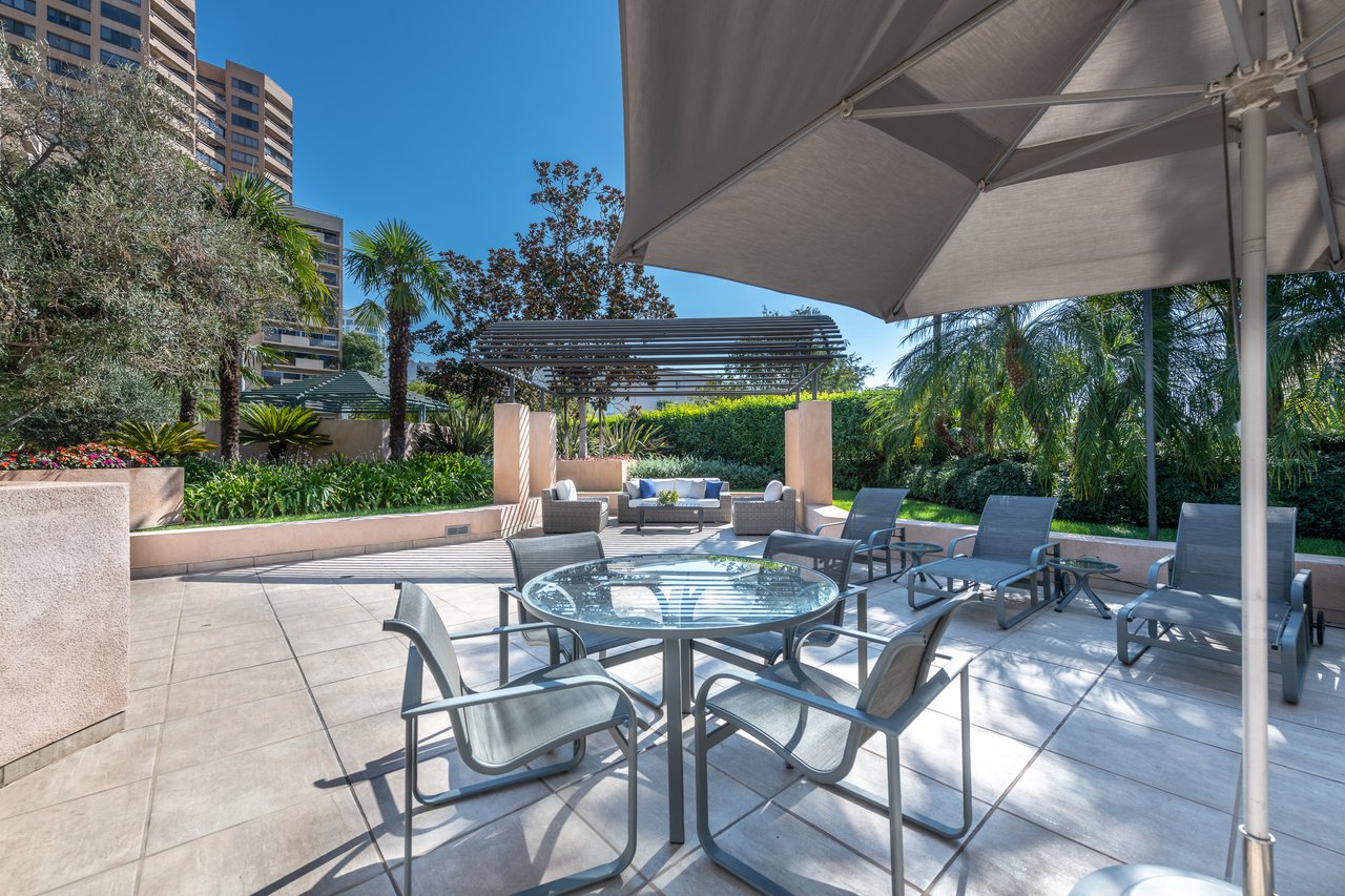 10490 Wilshire Blvd #1705