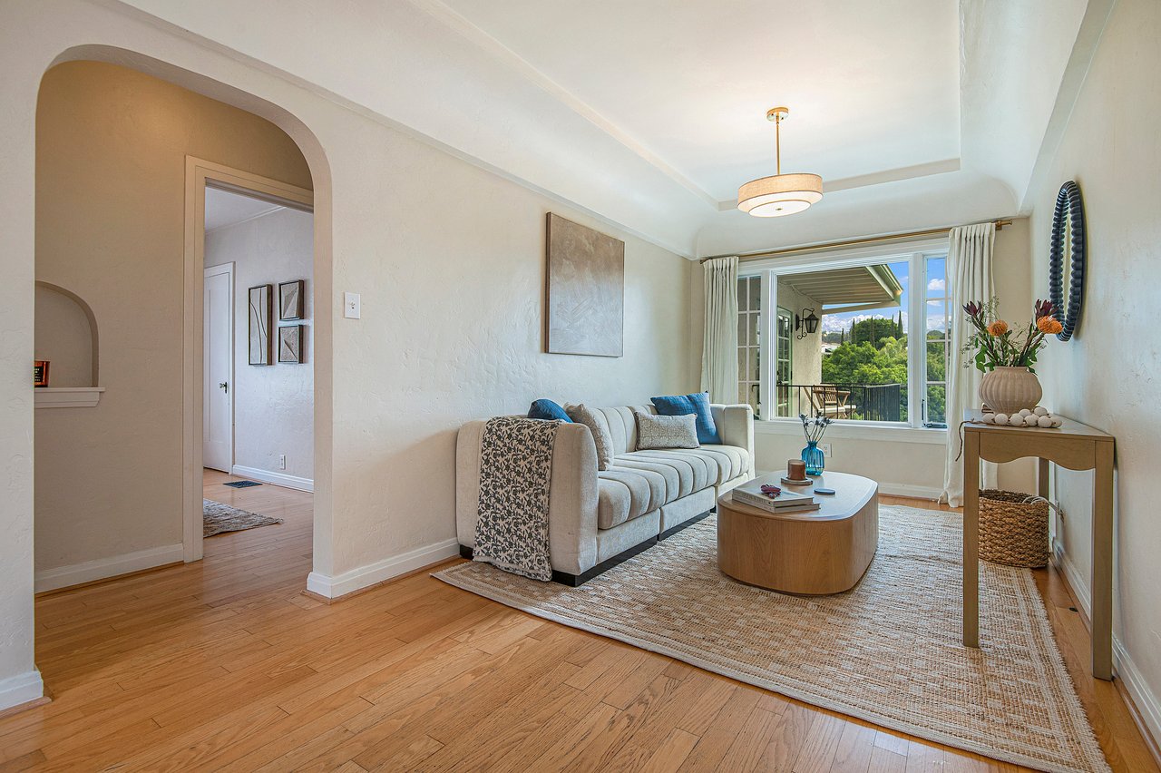 1556 Murray Cir.