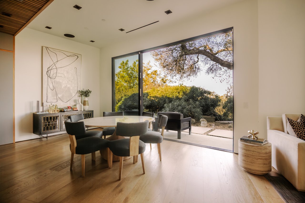 13331 Mulholland Dr, Beverly Hills