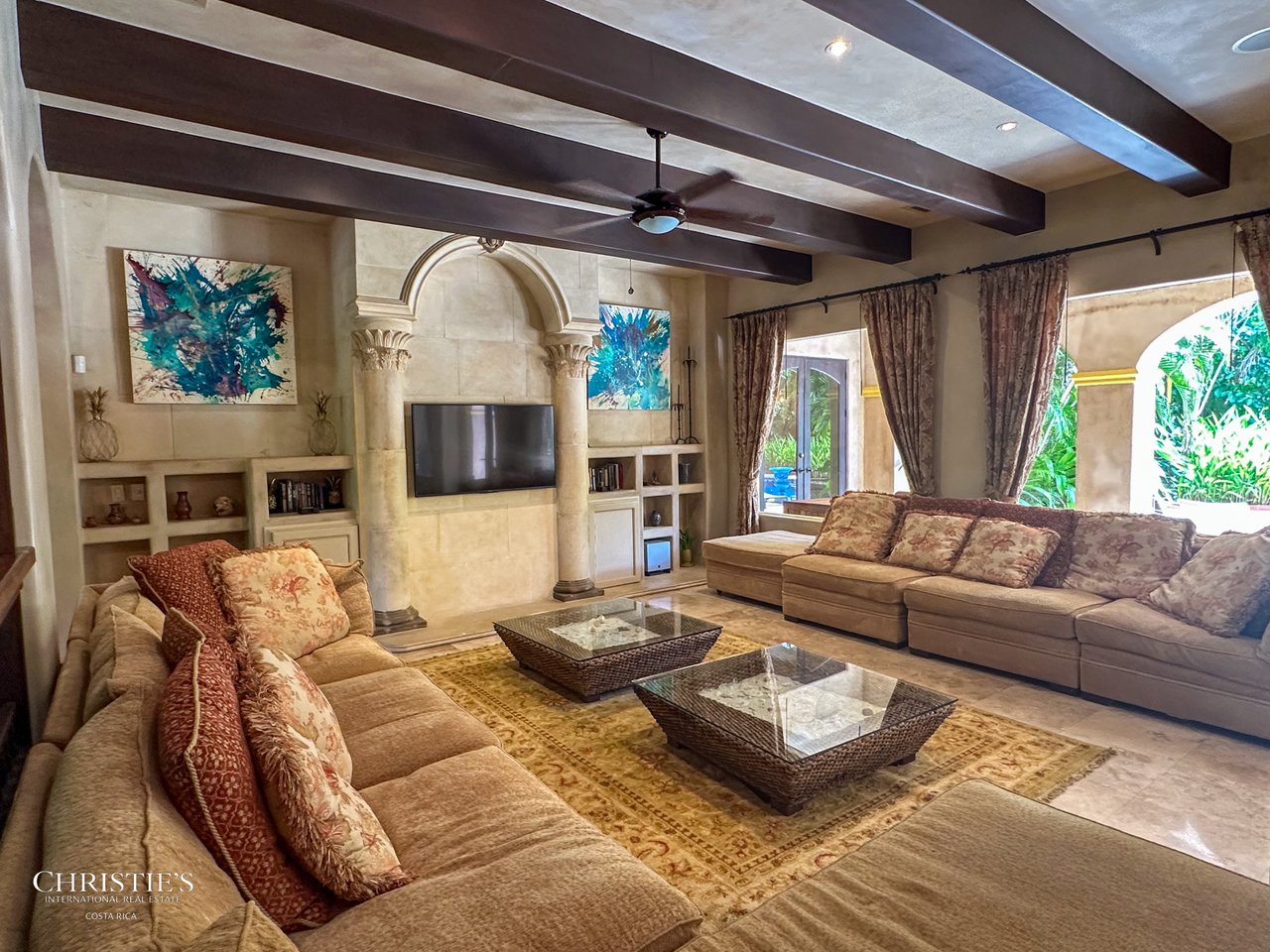 Golf-Front Tuscan-Style Estate – Villa Tuscana